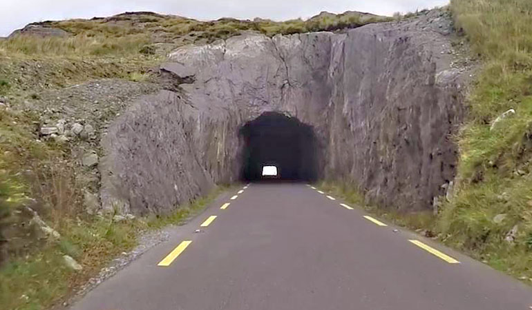 Temporary road closure between Glengarriff and Kenmare